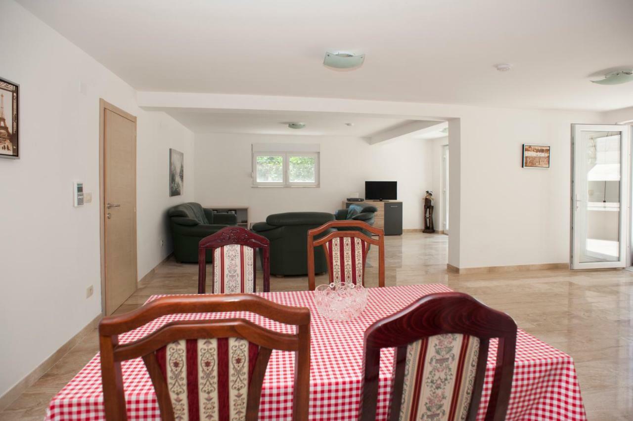 Apartments Villa Simonovic Petrovac Exterior foto